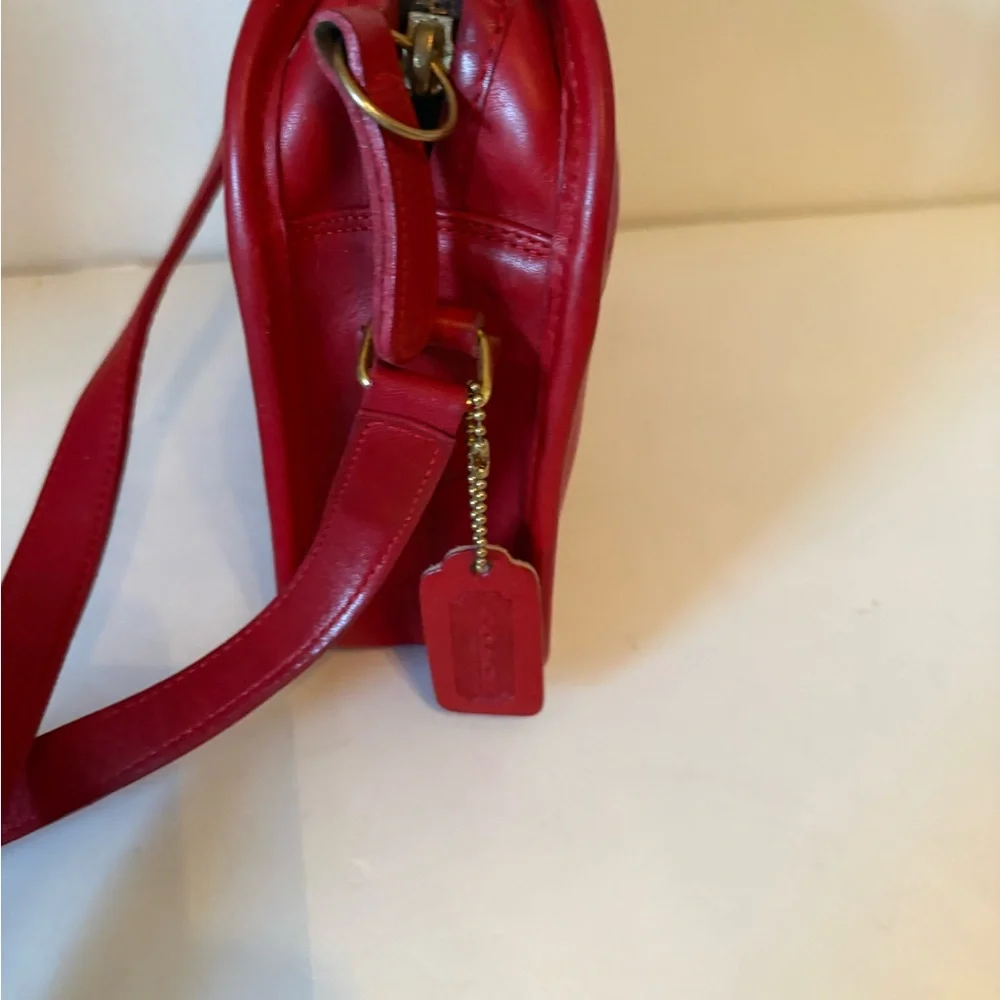 Coach red vintage leather camera bag - Picture 3 of 11